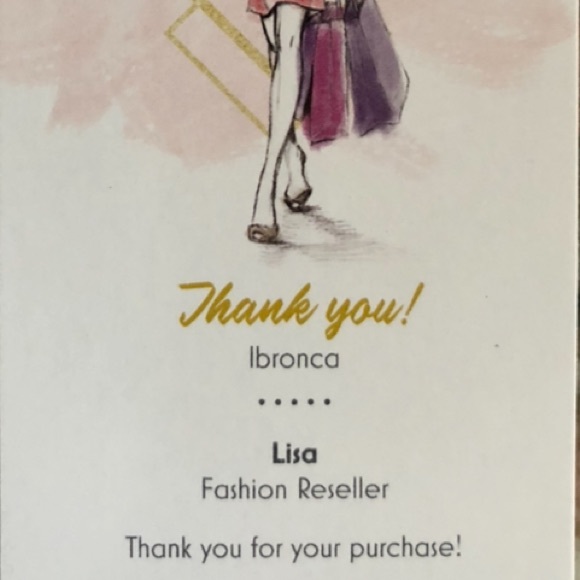 Meet your Posher, Lisa - Picture 3 of 5